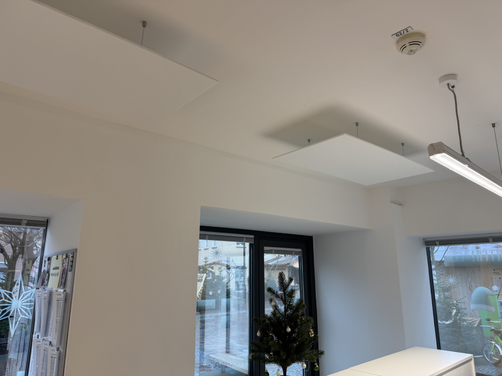 Schallschutzdecke – professionelle Schallschutzlösung in Konferenzraum